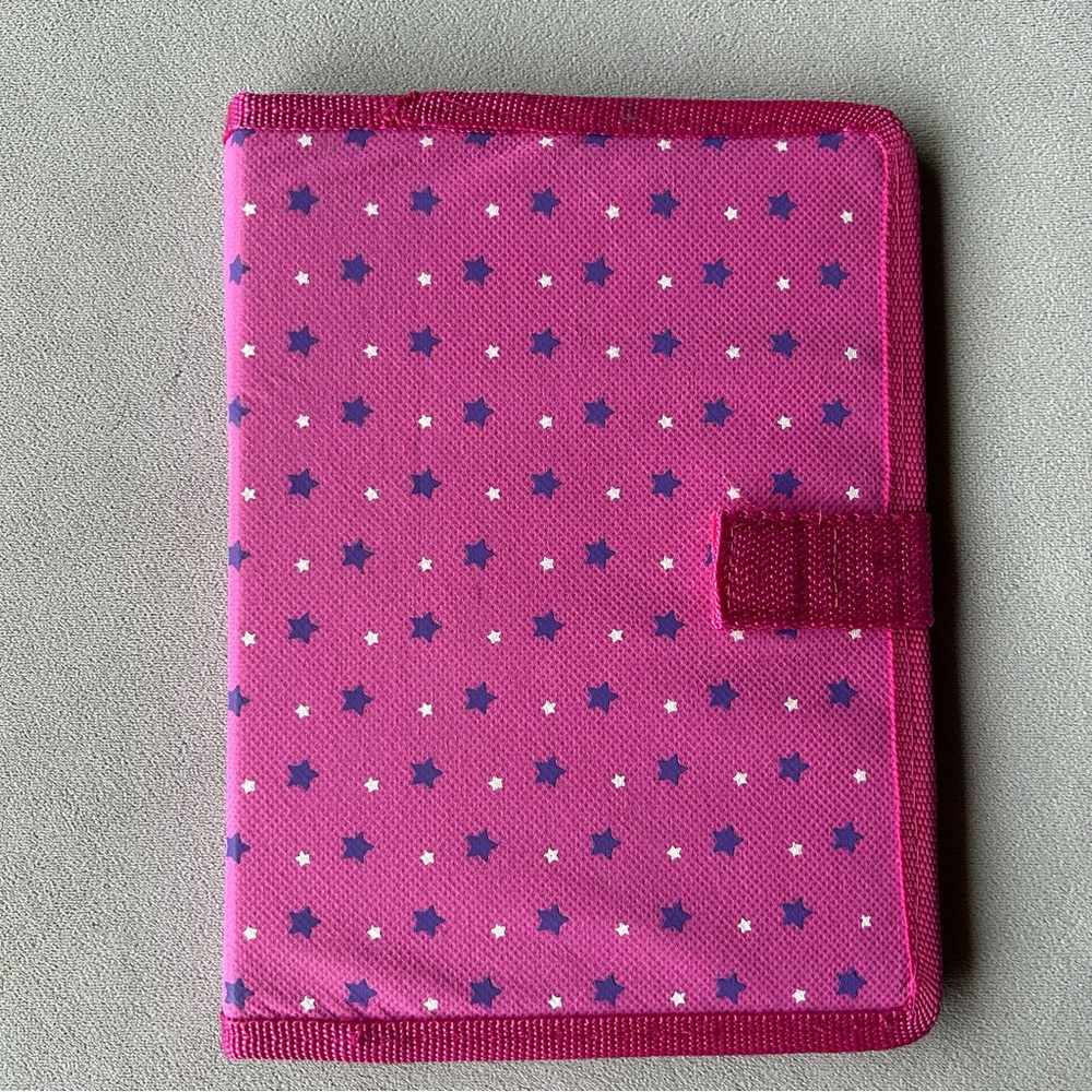 Hard Case Folio ~ Mesh Pockets Inside